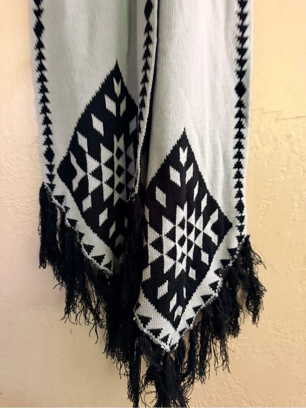 Black & White Geometric Fringe Scarf Wrap -